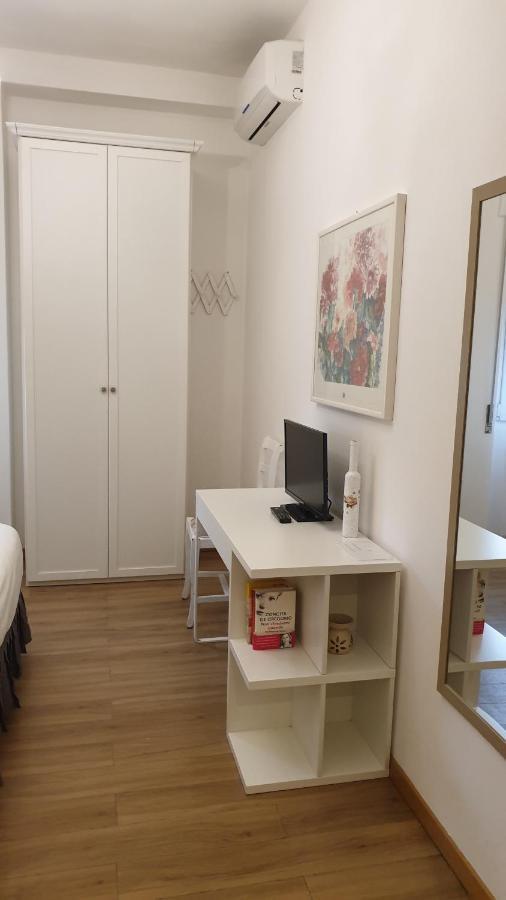 Double Room Private External Bathroom